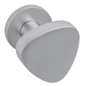 Bouton dcoratif triangle simple fixe alu